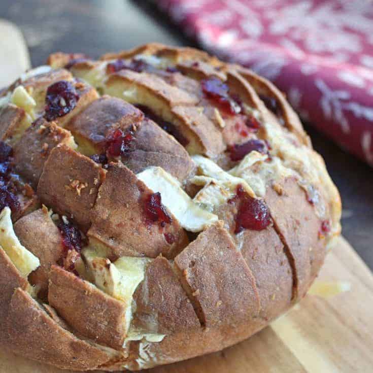 GLUTEN FREE TEAR AND SHARE BREAD BRIE AND CRANBERRY