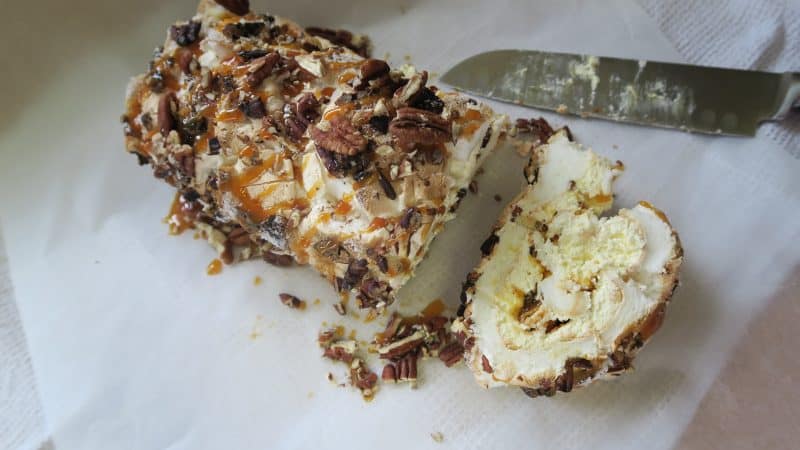 GLUTEN FREE TOFFEE AND PECAN ROULADE