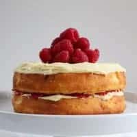 GLUTEN FREE WHITE CHOCOLATE AND RASPBERRY CAKE RECIPE