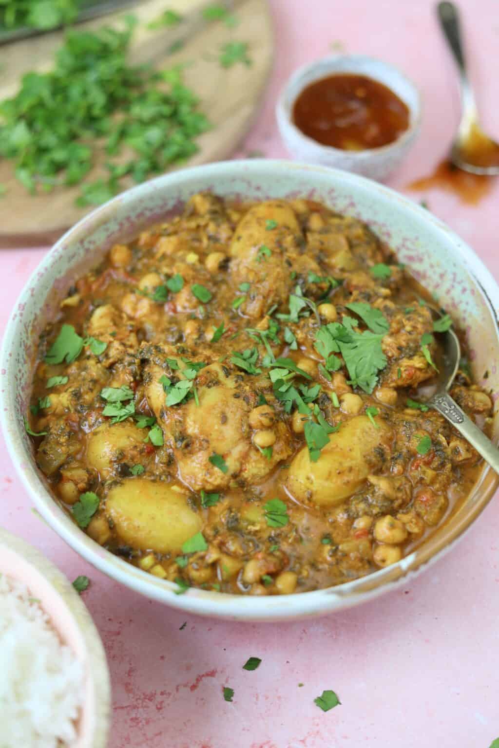 Slow Cooker Chicken and Chickpea Curry