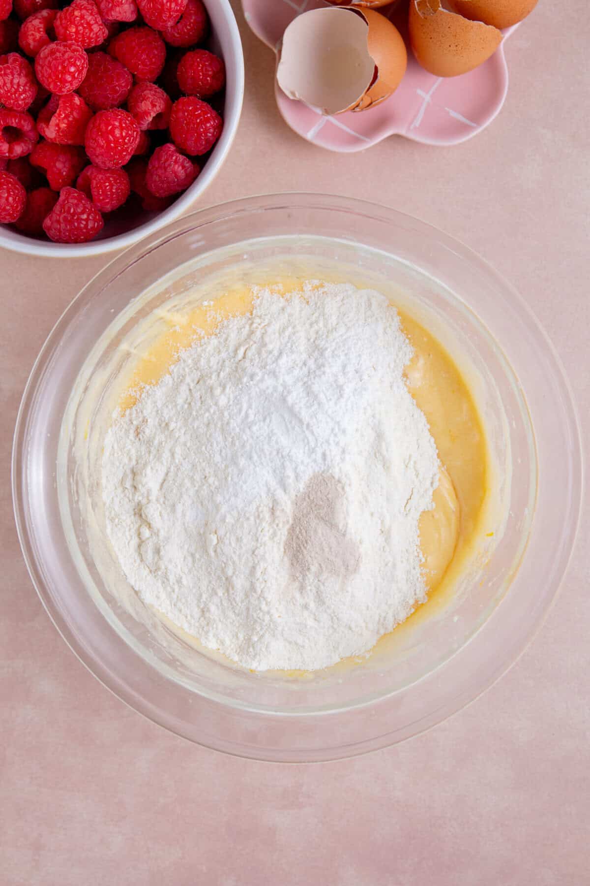 Mix the dry ingredients into the cake batter.